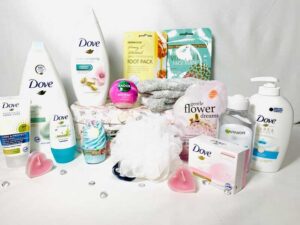 Personalised Pamper Hamper Treaclemoon Bomb Cosmetics