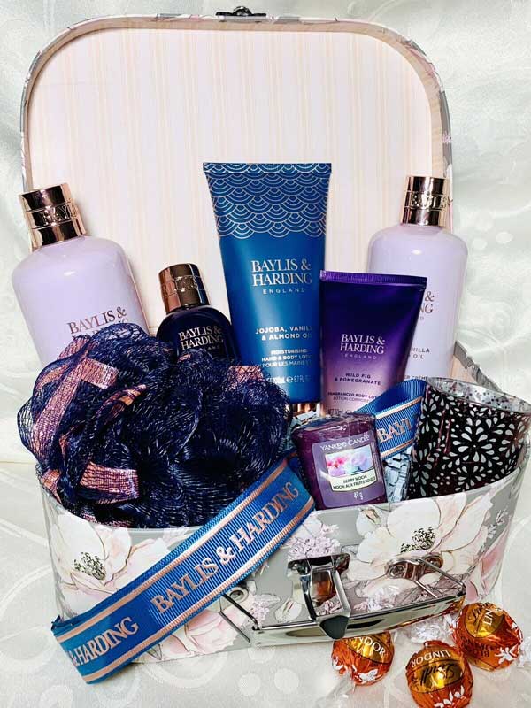 Personalised Baylis & Harding Pamper Hamper - Image 3