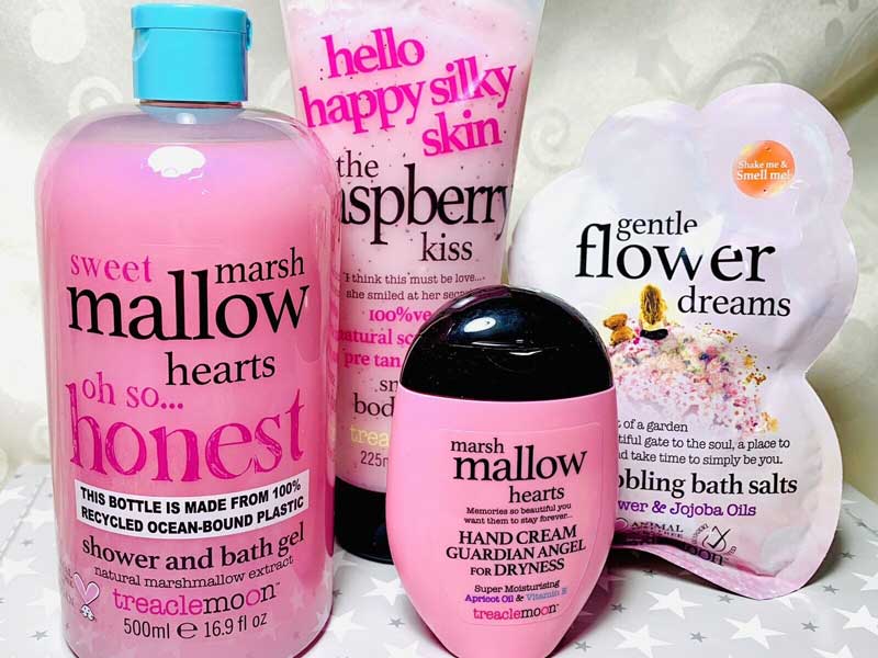 Personalised Pamper Hamper Dove Treaclemoon Bomb Cosmetics - Image 4